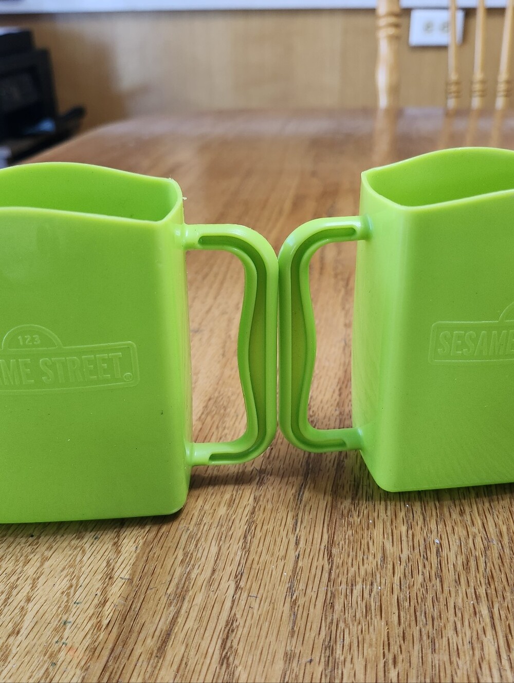 Sesame street Grover juice box plastic holders w handles - Picture 7 of 8